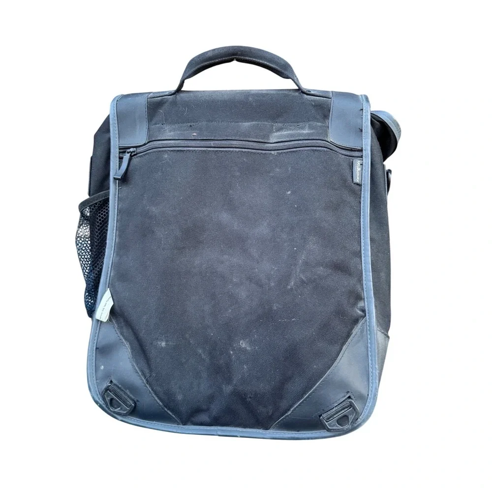 Kensington Saddlebag Laptop Backpack Messenger Bag Black Convertible 2-in-1 Tech
